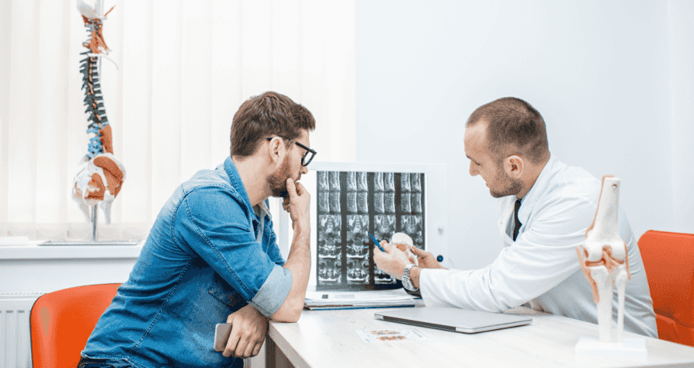 Comment se déroule une consultation d'orthopédie ?
