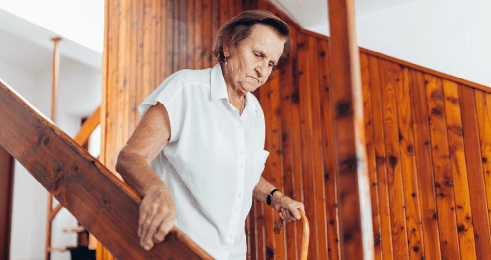 Pourquoi les personnes âgées chutent-elles davantage que les autres ?
