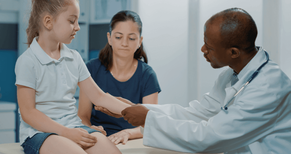 Votre enfant a un problème orthopédique ? Nos conseils pour en parler