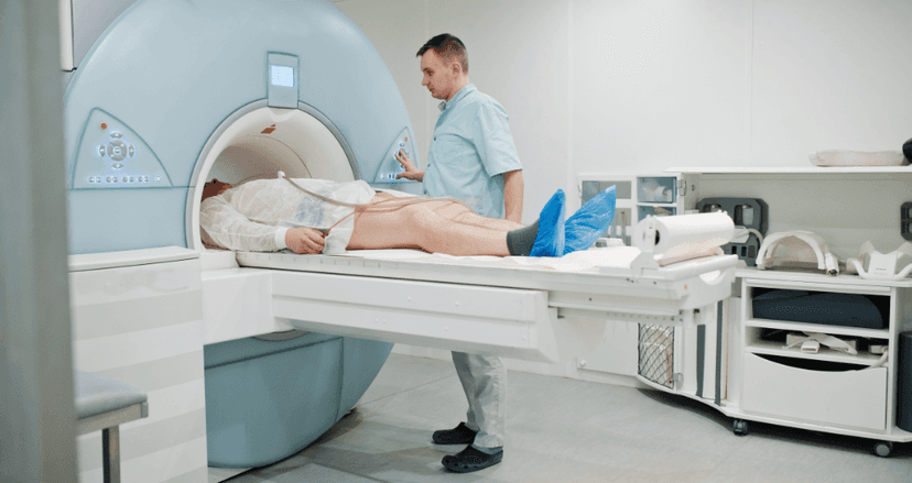 Scanner abdominal : déroulement, résultats et relecture